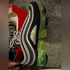 Nike air vapormax ‘97 youth size 7/women’s size 8